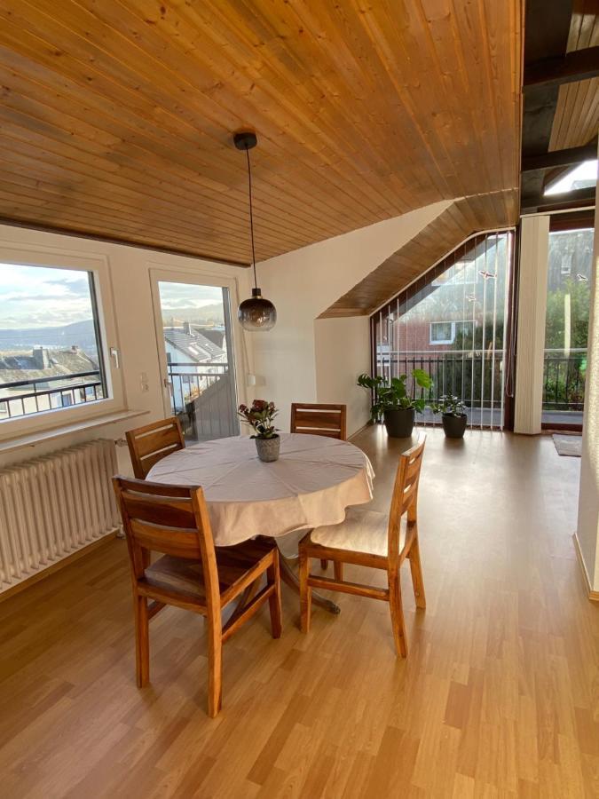 Ferienwohnung Mit Aussicht โคเบลนซ์ ภายนอก รูปภาพ
